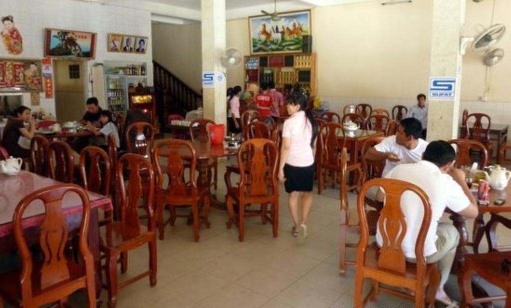 Mittapheap Hotel Kampot エクステリア 写真