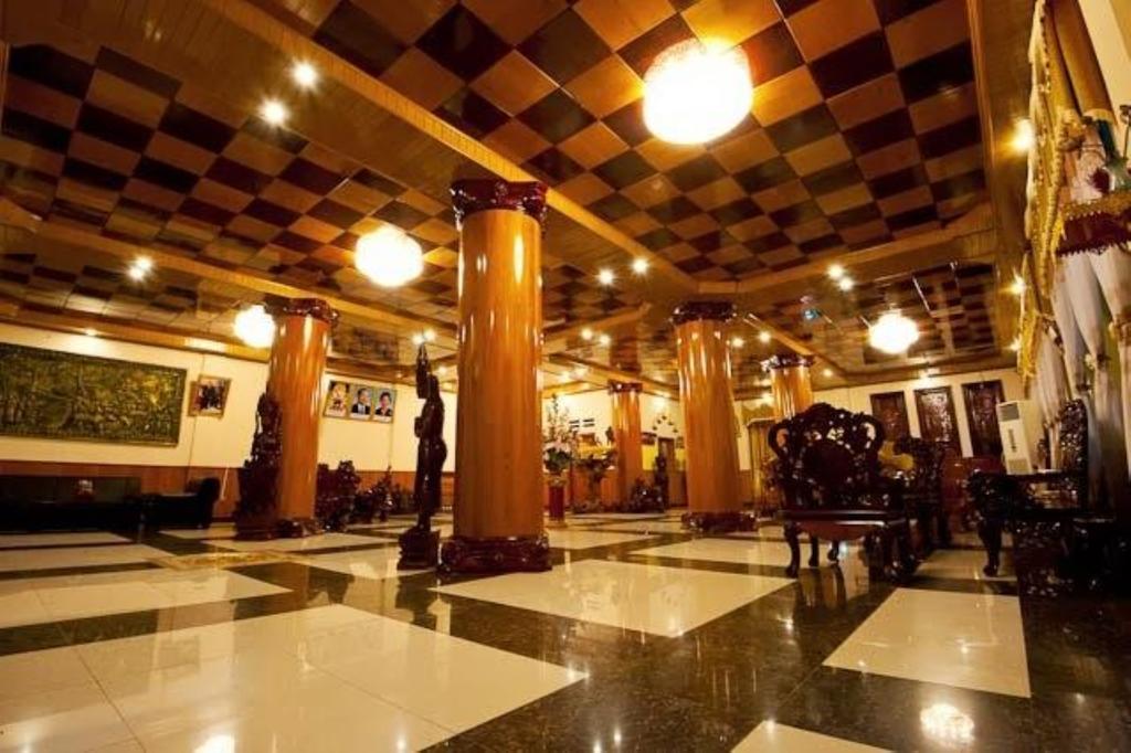 Mittapheap Hotel Kampot エクステリア 写真